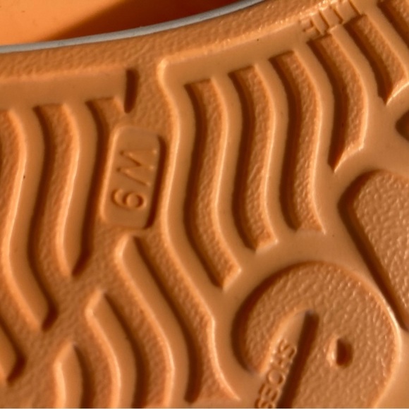 NATIVE Sz 9 Jericho Slip On Rubber Comfort Perforated Top Flats  Shoes - Picture 14 of 16